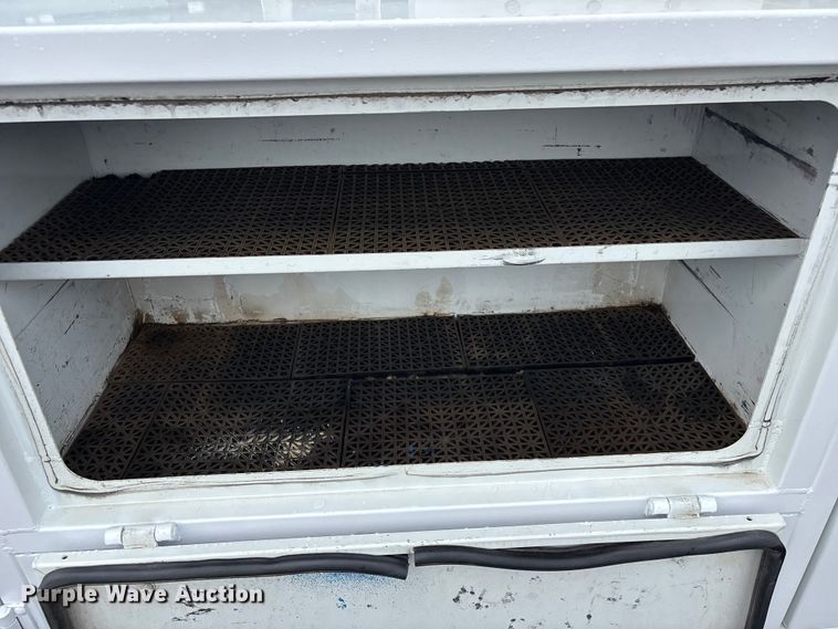 image for item EG9131 2016 Ford F250 Super Duty Ext. Cab utility bed pickup truck