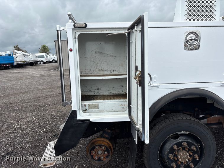 image for item EG9131 2016 Ford F250 Super Duty Ext. Cab utility bed pickup truck