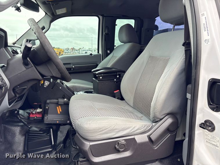 image for item EG9131 2016 Ford F250 Super Duty Ext. Cab utility bed pickup truck