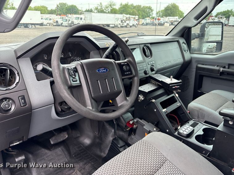 image for item EG9131 2016 Ford F250 Super Duty Ext. Cab utility bed pickup truck