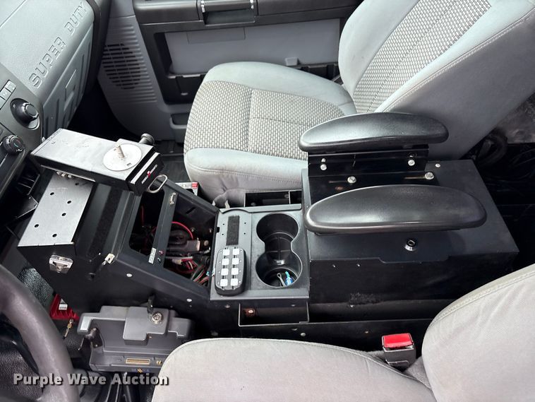 image for item EG9131 2016 Ford F250 Super Duty Ext. Cab utility bed pickup truck