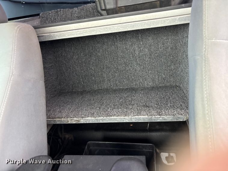 image for item EG9131 2016 Ford F250 Super Duty Ext. Cab utility bed pickup truck