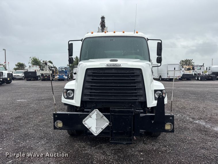 image for item EG9132 2014 Freightliner 108SD Crew Cab utility / service truck