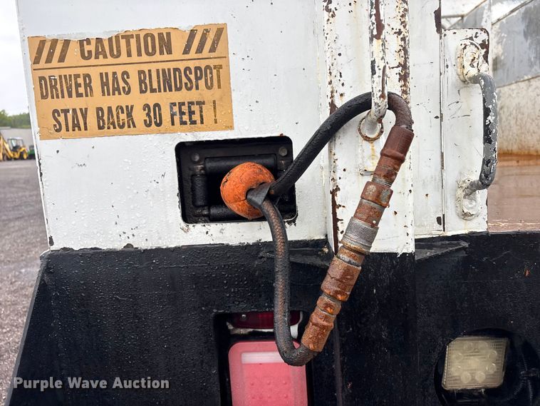 image for item EG9132 2014 Freightliner 108SD Crew Cab utility / service truck