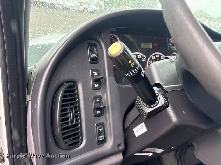 image for item EG9132 2014 Freightliner 108SD Crew Cab utility / service truck