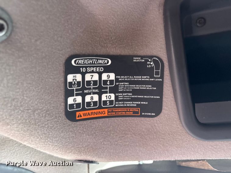 image for item EG9132 2014 Freightliner 108SD Crew Cab utility / service truck