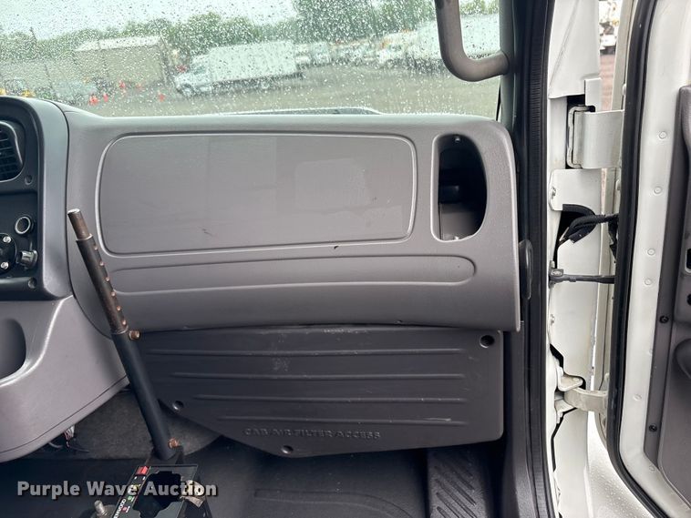 image for item EG9132 2014 Freightliner 108SD Crew Cab utility / service truck