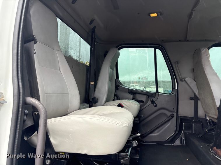 image for item EG9132 2014 Freightliner 108SD Crew Cab utility / service truck