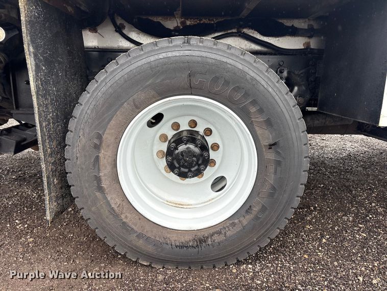image for item EG9132 2014 Freightliner 108SD Crew Cab utility / service truck
