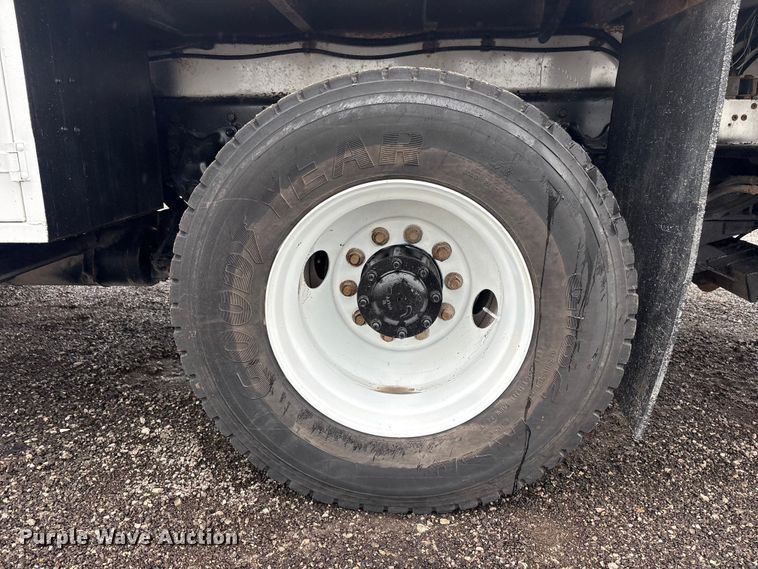 image for item EG9132 2014 Freightliner 108SD Crew Cab utility / service truck