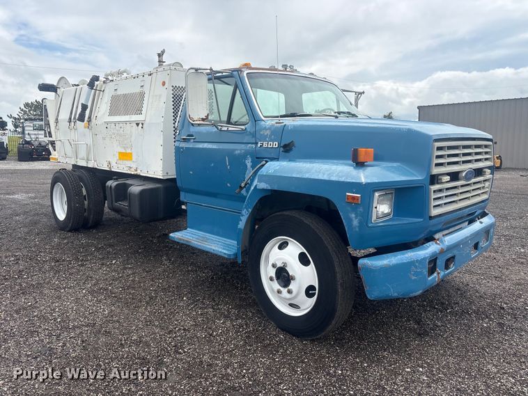 image for item EG9133 1992 Ford F600 sewer jetter truck