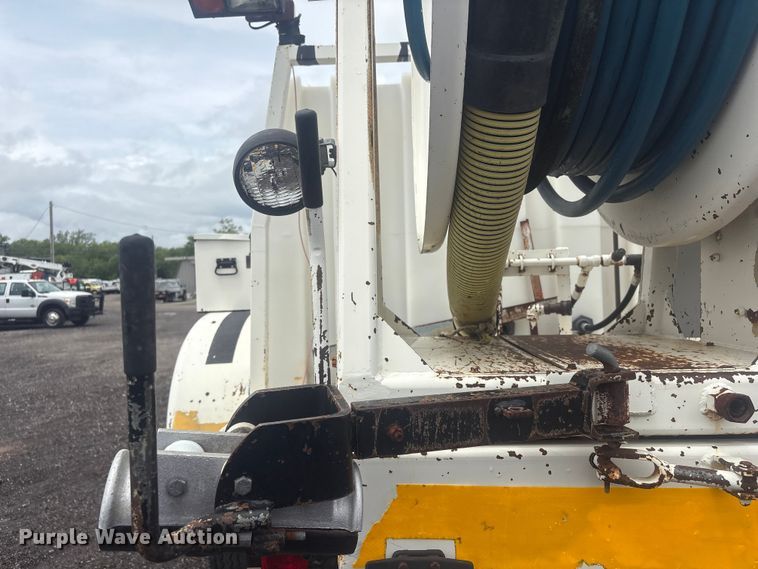 image for item EG9133 1992 Ford F600 sewer jetter truck