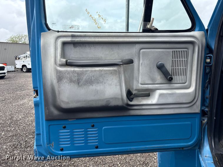 image for item EG9133 1992 Ford F600 sewer jetter truck