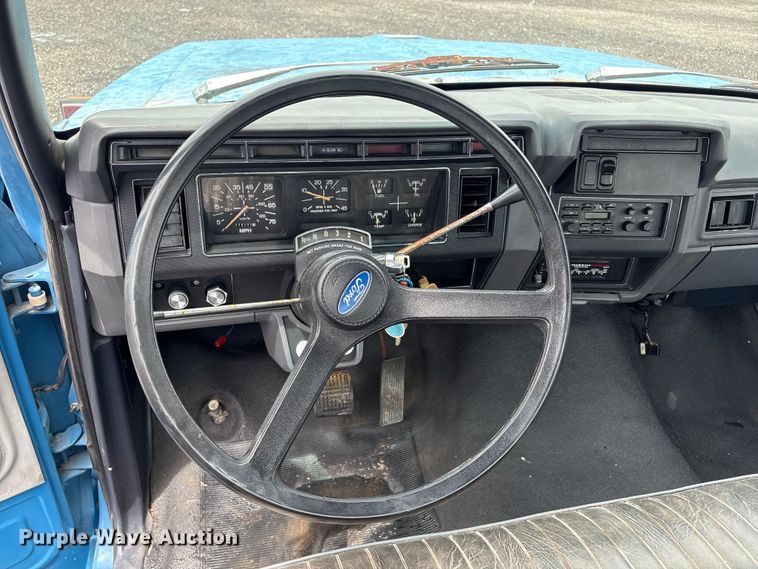 image for item EG9133 1992 Ford F600 sewer jetter truck