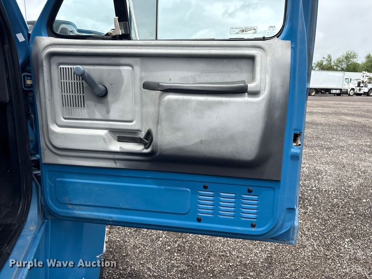 image for item EG9133 1992 Ford F600 sewer jetter truck