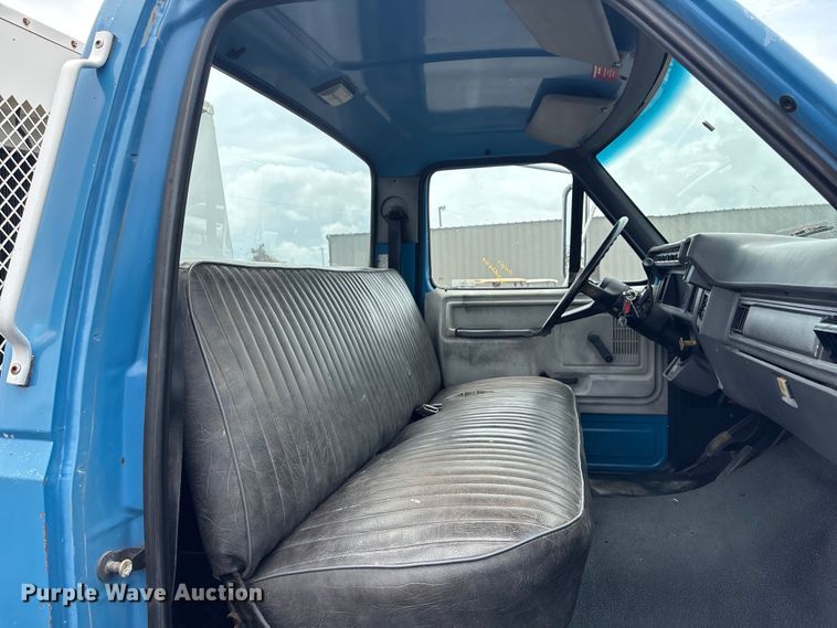 image for item EG9133 1992 Ford F600 sewer jetter truck