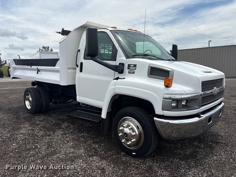 image for item EG9135 2004 Chevrolet C4500 dump truck