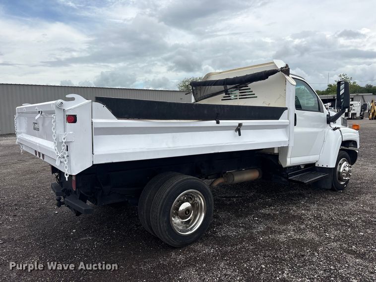 image for item EG9135 2004 Chevrolet C4500 dump truck