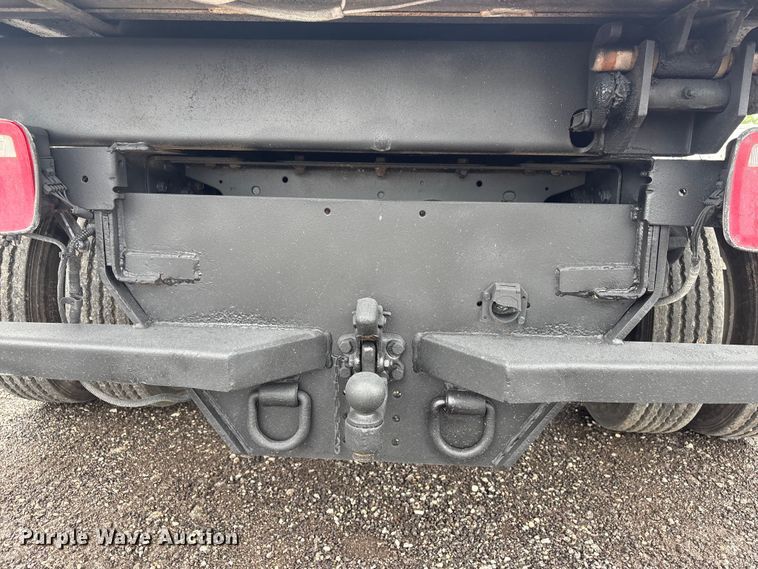 image for item EG9135 2004 Chevrolet C4500 dump truck