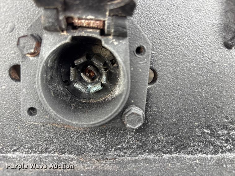 image for item EG9135 2004 Chevrolet C4500 dump truck