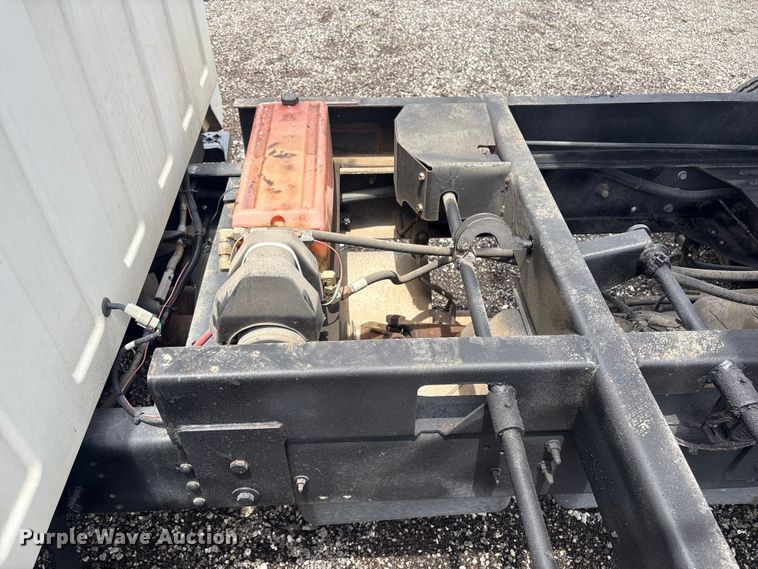 image for item EG9135 2004 Chevrolet C4500 dump truck