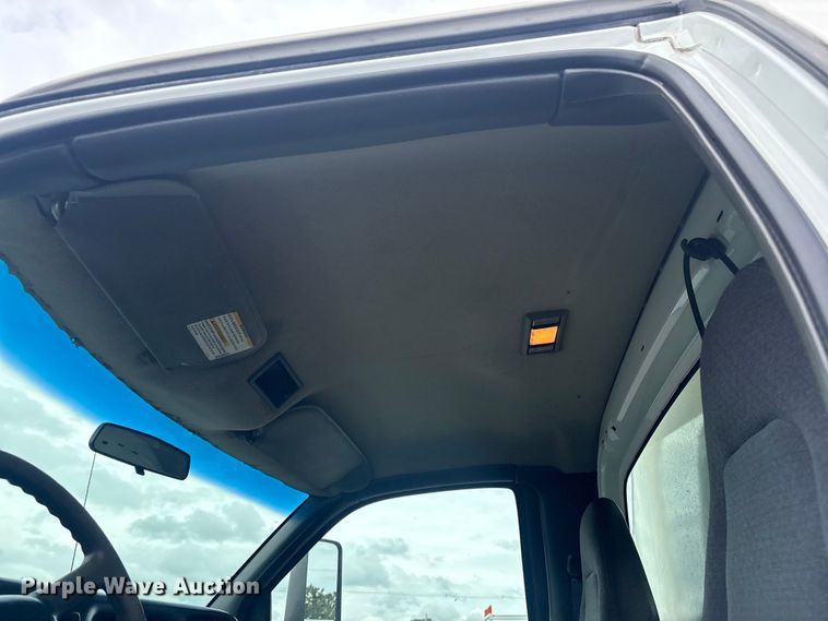 image for item EG9135 2004 Chevrolet C4500 dump truck