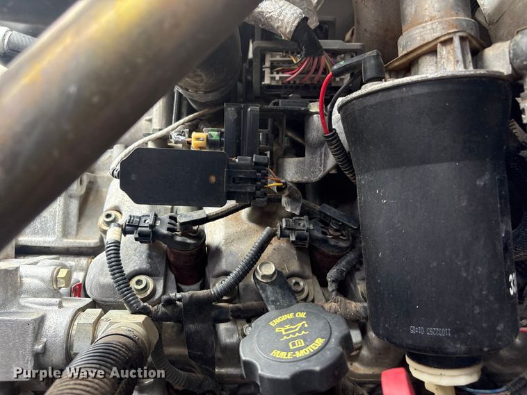 image for item EG9135 2004 Chevrolet C4500 dump truck