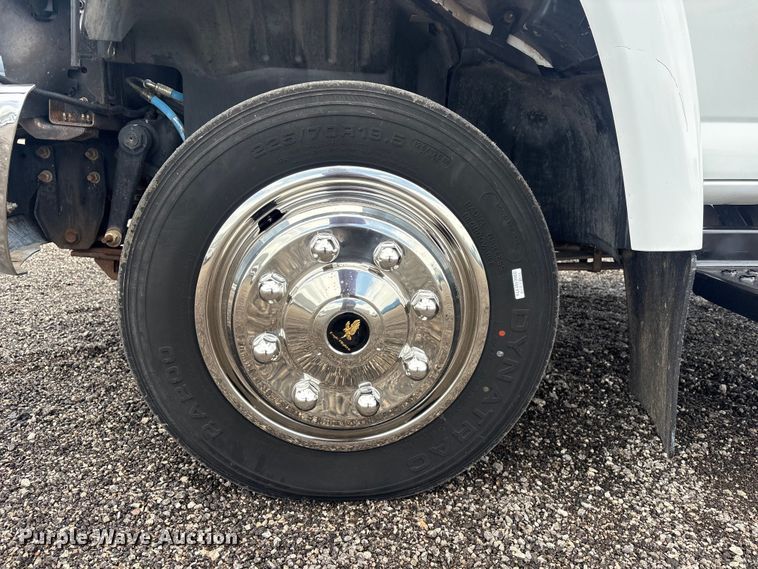 image for item EG9135 2004 Chevrolet C4500 dump truck