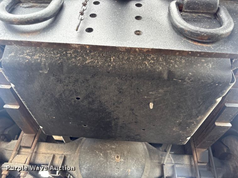image for item EG9135 2004 Chevrolet C4500 dump truck