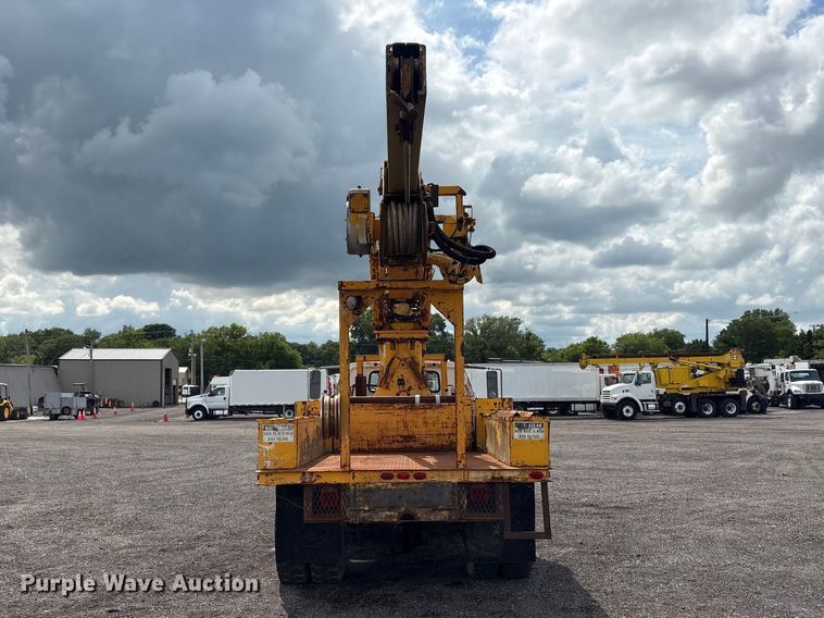 image for item EG9138 1986 Chevrolet C7 digger derrick truck