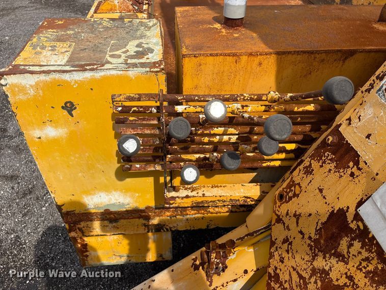 image for item EG9138 1986 Chevrolet C7 digger derrick truck