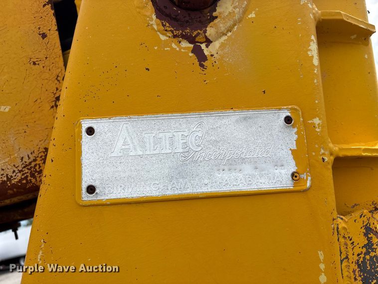 image for item EG9138 1986 Chevrolet C7 digger derrick truck