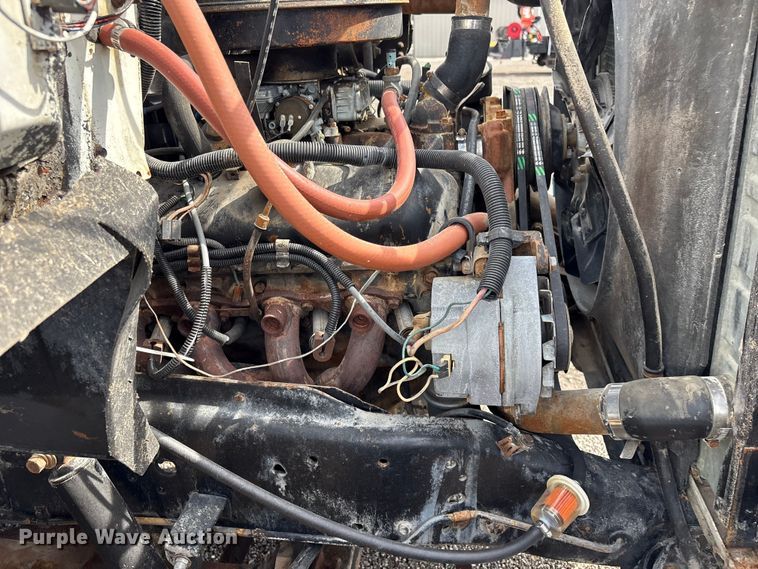 image for item EG9138 1986 Chevrolet C7 digger derrick truck