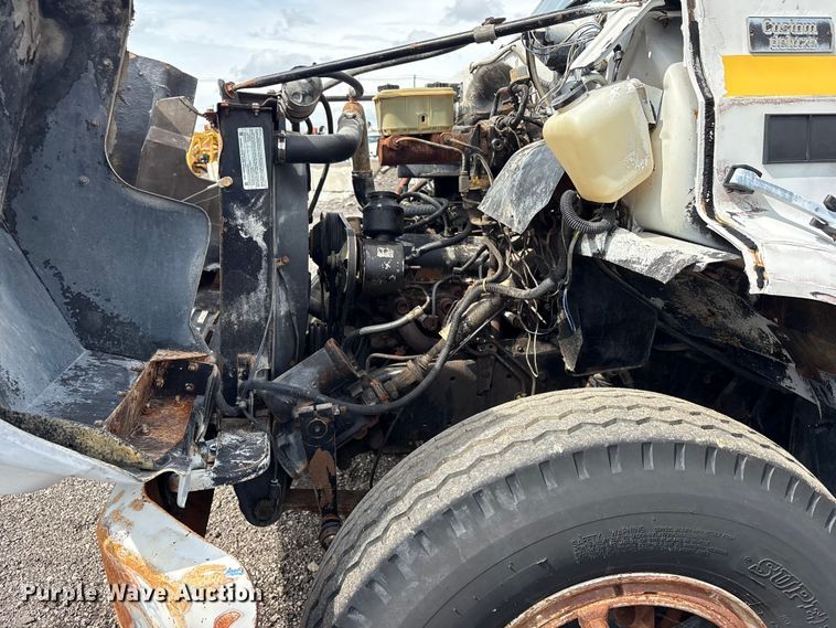 image for item EG9138 1986 Chevrolet C7 digger derrick truck