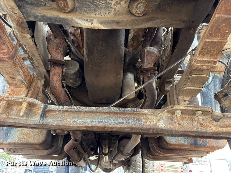 image for item EG9138 1986 Chevrolet C7 digger derrick truck