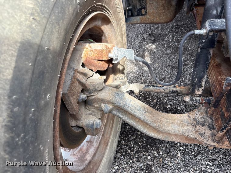 image for item EG9138 1986 Chevrolet C7 digger derrick truck