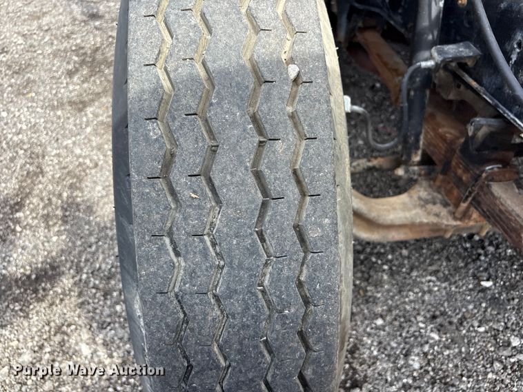 image for item EG9138 1986 Chevrolet C7 digger derrick truck