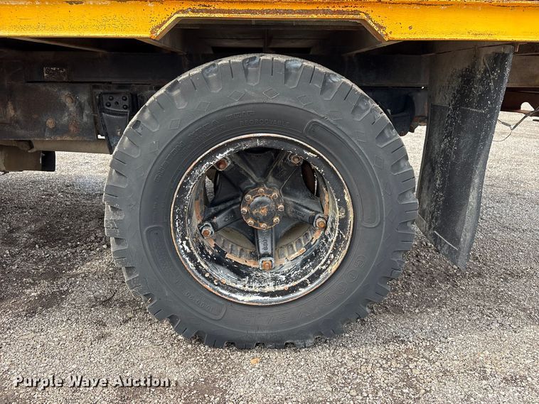 image for item EG9138 1986 Chevrolet C7 digger derrick truck