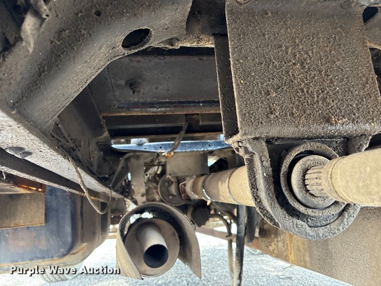 image for item EG9138 1986 Chevrolet C7 digger derrick truck