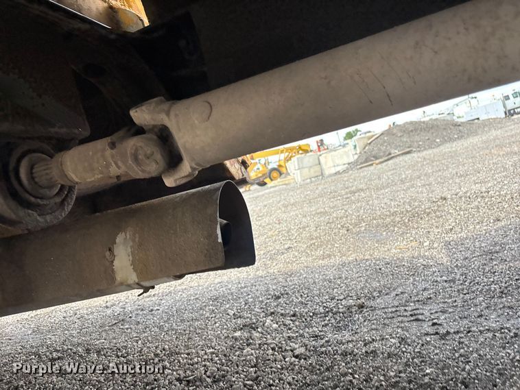 image for item EG9138 1986 Chevrolet C7 digger derrick truck