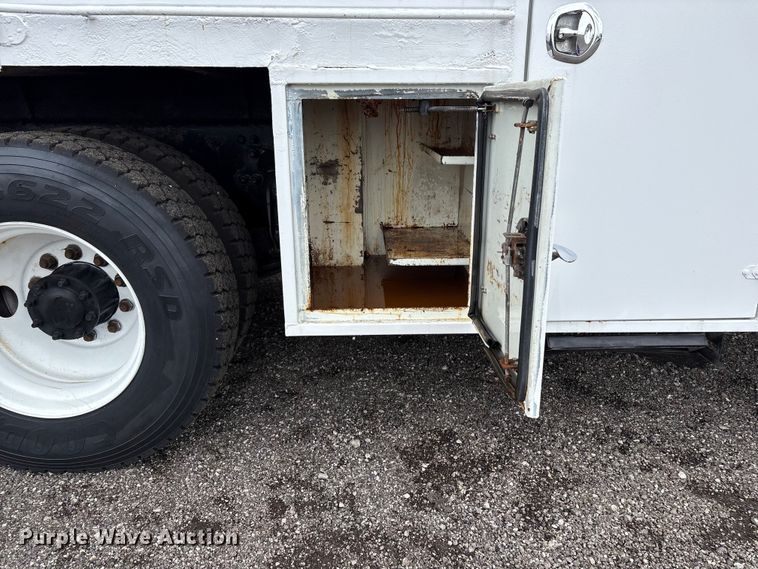 image for item EG9139 2012 Freightliner Business Class M2 crane truck