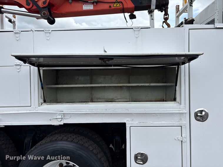 image for item EG9139 2012 Freightliner Business Class M2 crane truck