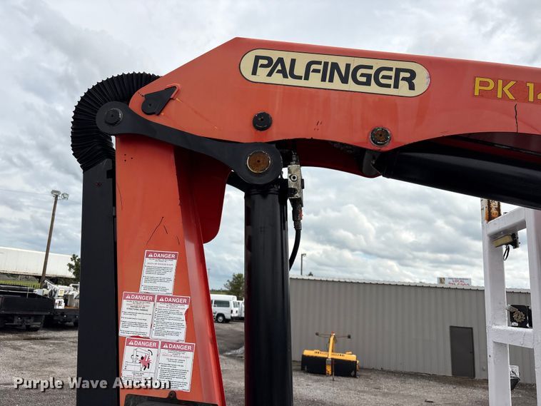 image for item EG9139 2012 Freightliner Business Class M2 crane truck