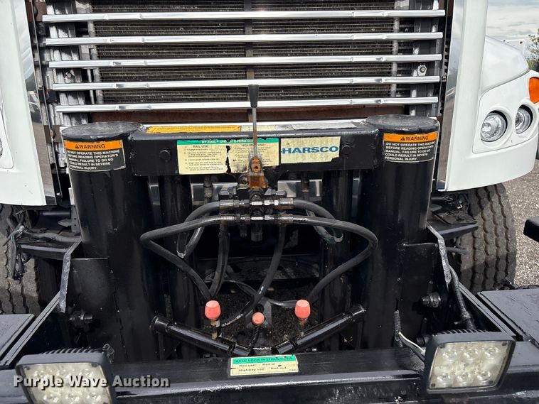 image for item EG9139 2012 Freightliner Business Class M2 crane truck
