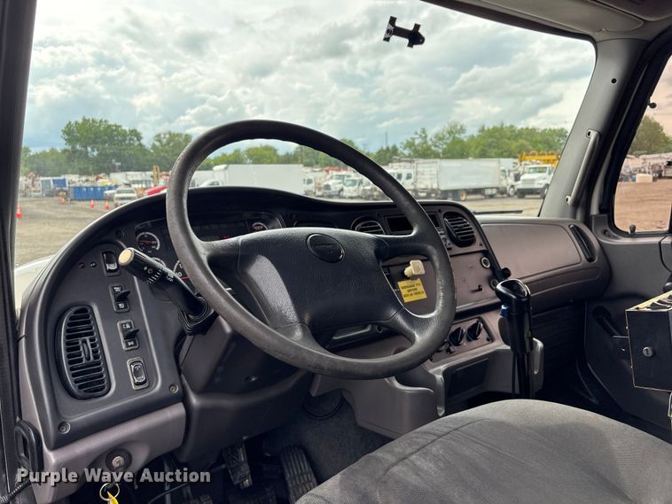 image for item EG9139 2012 Freightliner Business Class M2 crane truck