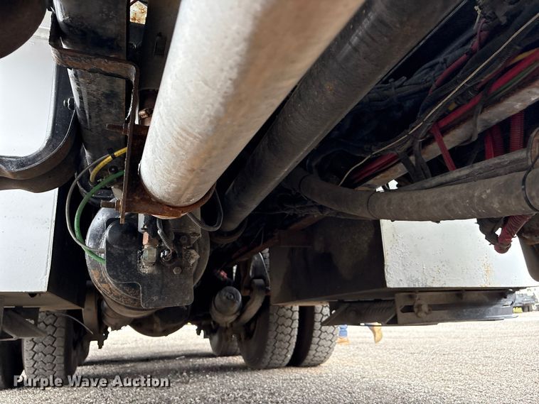 image for item EG9139 2012 Freightliner Business Class M2 crane truck