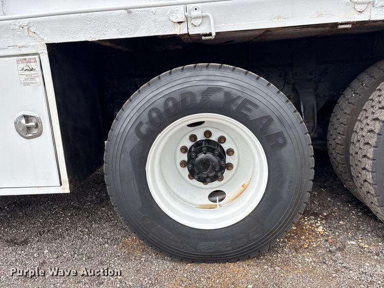 image for item EG9139 2012 Freightliner Business Class M2 crane truck