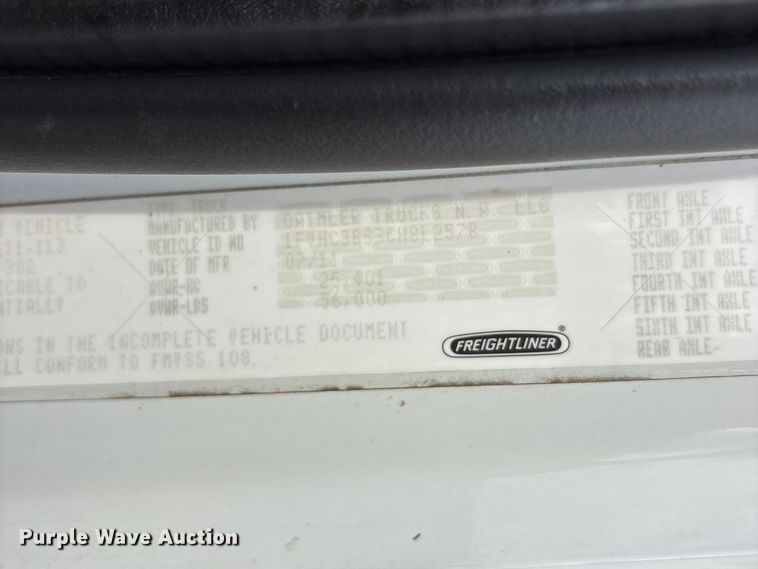 image for item EG9139 2012 Freightliner Business Class M2 crane truck