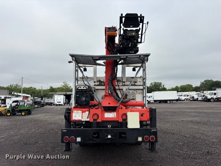 image for item EG9141 2016 Freightliner 114SD grapple truck