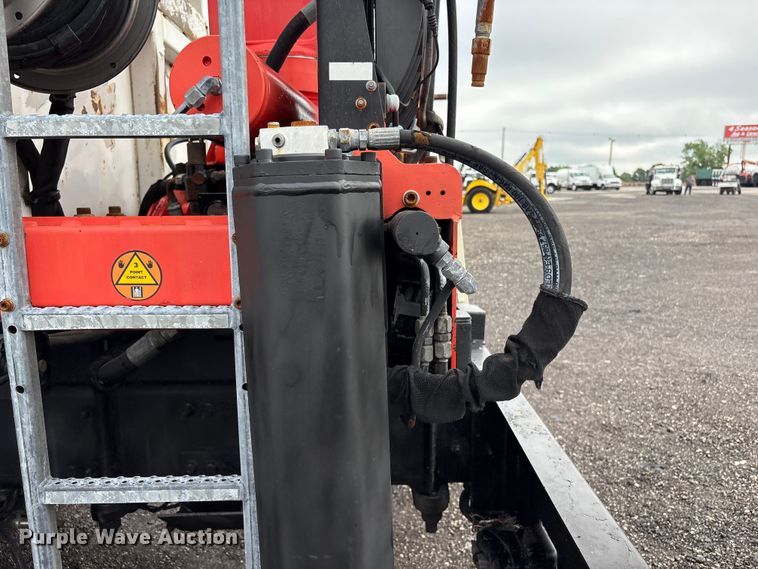 image for item EG9141 2016 Freightliner 114SD grapple truck